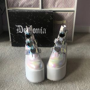 Demonia Low Trinity Pearlescent boots size 9